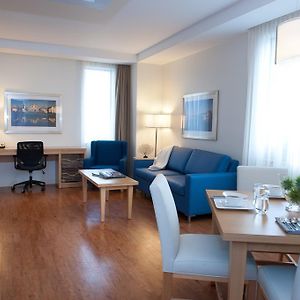 One-Bedroom King Suite